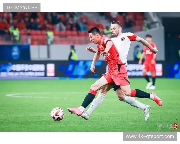 业余足球赛事记录完善，武磊第一视角跟拍受好评